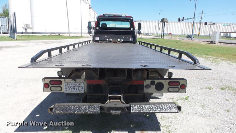 image for item DE2616 2006 Freightliner M2 106 wrecker truck