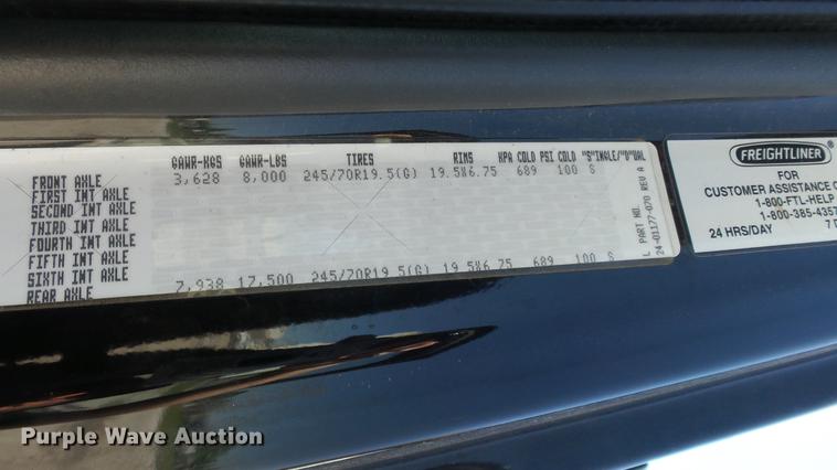 image for item DE2616 2006 Freightliner M2 106 wrecker truck