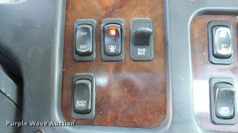 image for item DE2616 2006 Freightliner M2 106 wrecker truck