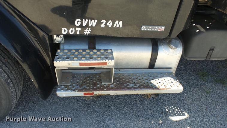 image for item DE2616 2006 Freightliner M2 106 wrecker truck