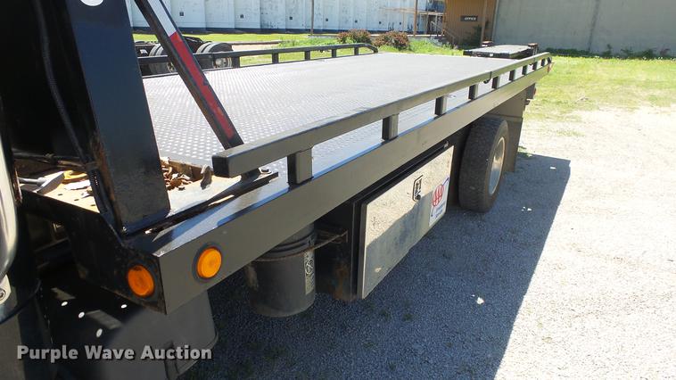 image for item DE2616 2006 Freightliner M2 106 wrecker truck