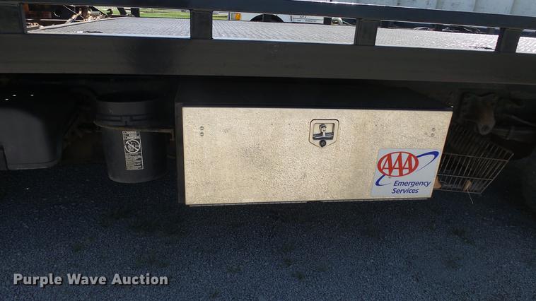 image for item DE2616 2006 Freightliner M2 106 wrecker truck