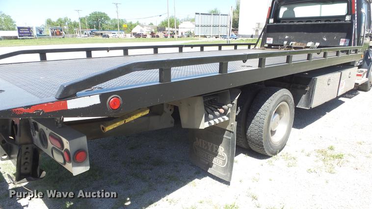 image for item DE2616 2006 Freightliner M2 106 wrecker truck