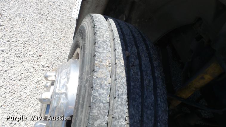 image for item DE2616 2006 Freightliner M2 106 wrecker truck