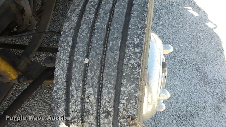 image for item DE2616 2006 Freightliner M2 106 wrecker truck