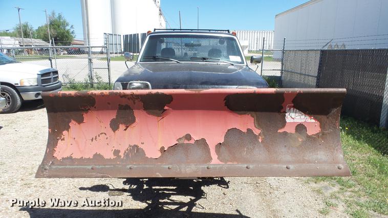 image for item DE2617 1993 Ford F250 flatbed pickup truck