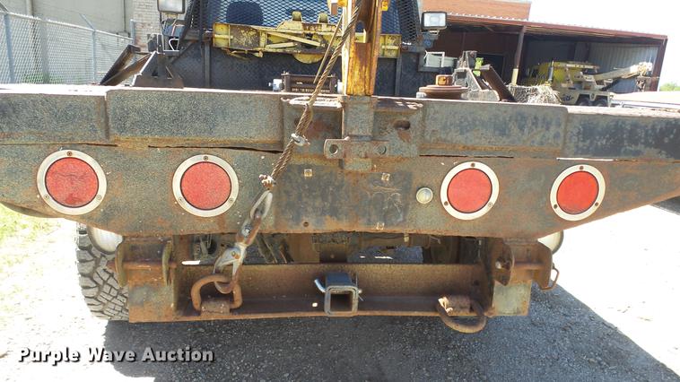 image for item DE2617 1993 Ford F250 flatbed pickup truck