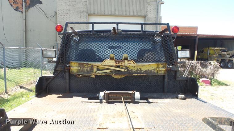 image for item DE2617 1993 Ford F250 flatbed pickup truck