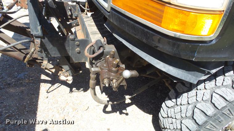 image for item DE2617 1993 Ford F250 flatbed pickup truck