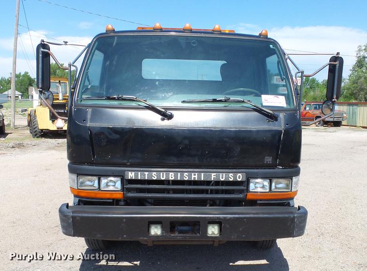 image for item DE2620 1999 Mitsubishi Fuso FH rollback truck