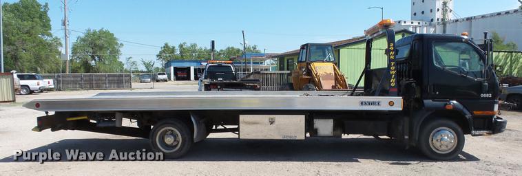 image for item DE2620 1999 Mitsubishi Fuso FH rollback truck