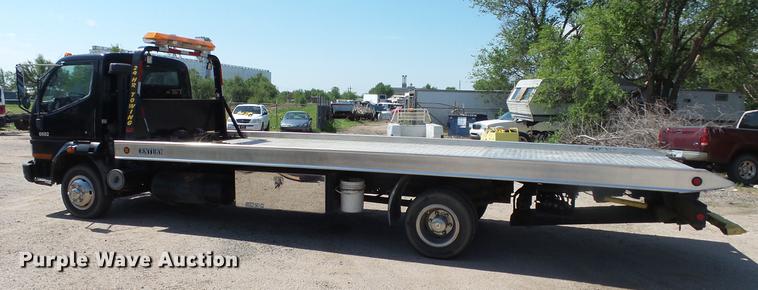 image for item DE2620 1999 Mitsubishi Fuso FH rollback truck