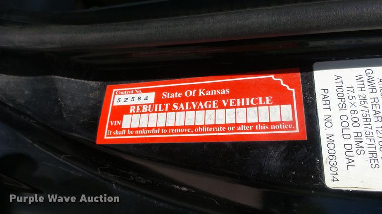 image for item DE2620 1999 Mitsubishi Fuso FH rollback truck