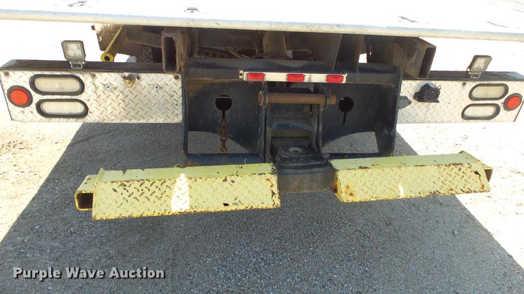 image for item DE2620 1999 Mitsubishi Fuso FH rollback truck