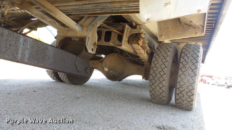 image for item DE2620 1999 Mitsubishi Fuso FH rollback truck
