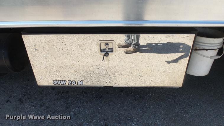 image for item DE2620 1999 Mitsubishi Fuso FH rollback truck