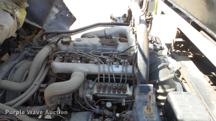 image for item DE2620 1999 Mitsubishi Fuso FH rollback truck