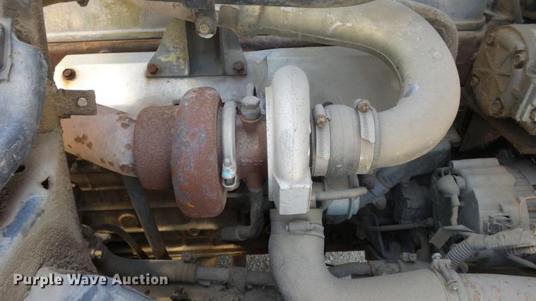 image for item DE2620 1999 Mitsubishi Fuso FH rollback truck