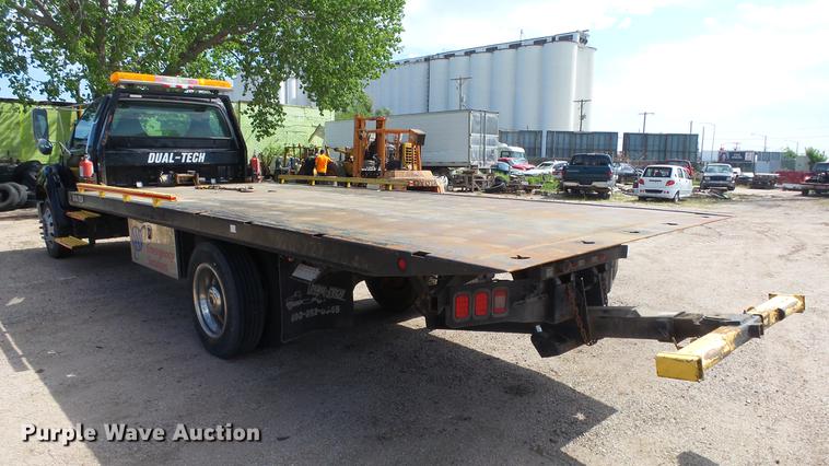image for item DE2627 2004 Ford F650 Super Duty rollback truck