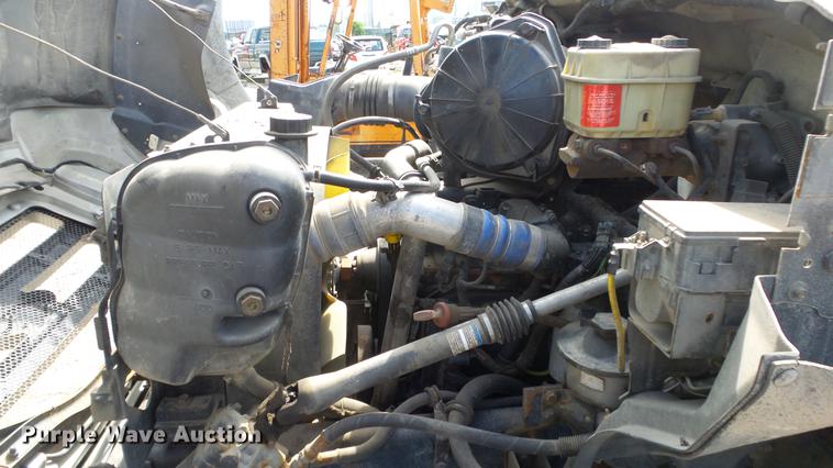 image for item DE2627 2004 Ford F650 Super Duty rollback truck