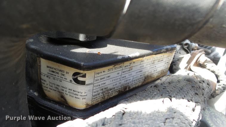 image for item DE2627 2004 Ford F650 Super Duty rollback truck