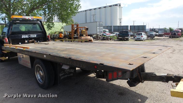image for item DE2627 2004 Ford F650 Super Duty rollback truck