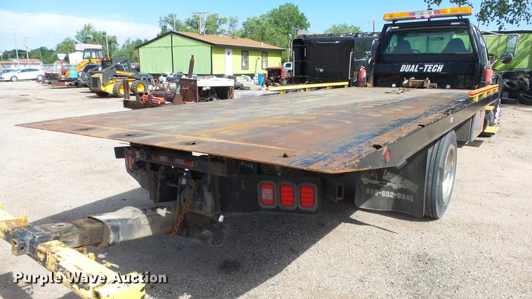 image for item DE2627 2004 Ford F650 Super Duty rollback truck