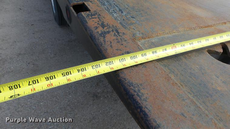 image for item DE2627 2004 Ford F650 Super Duty rollback truck