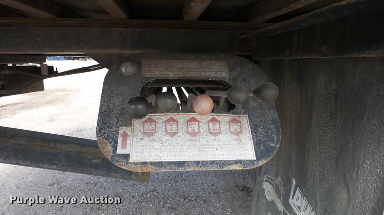 image for item DE2627 2004 Ford F650 Super Duty rollback truck