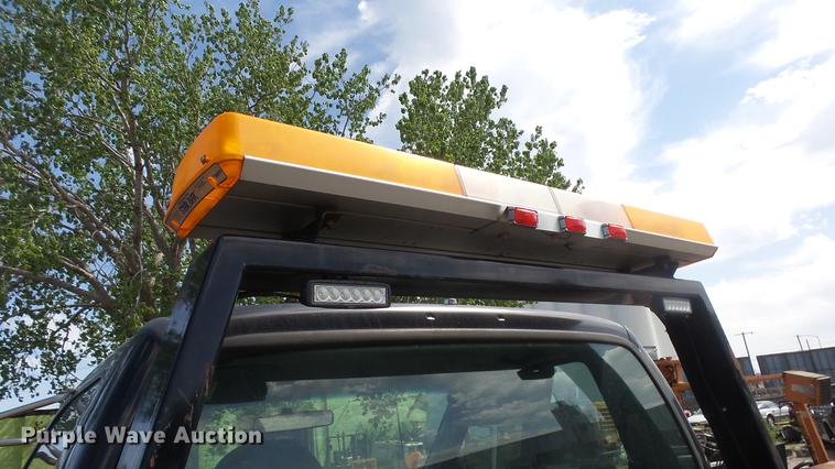 image for item DE2627 2004 Ford F650 Super Duty rollback truck