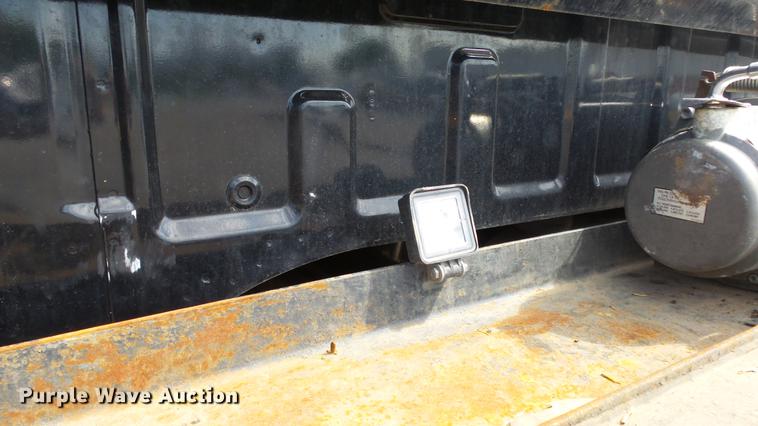 image for item DE2627 2004 Ford F650 Super Duty rollback truck