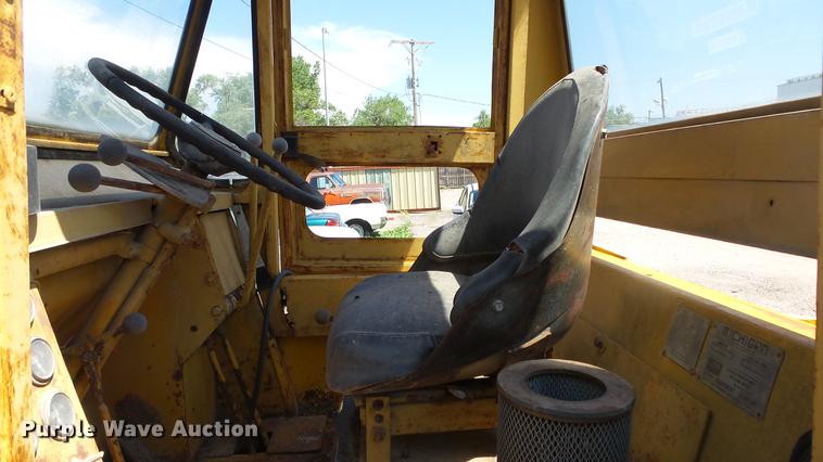 image for item DE2629 Michigan 55GM wheel loader