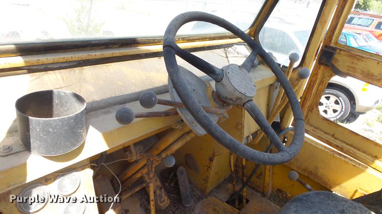 image for item DE2629 Michigan 55GM wheel loader