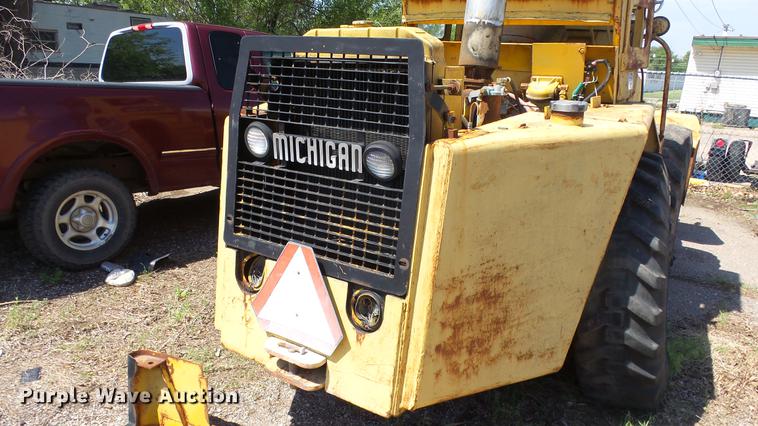 image for item DE2629 Michigan 55GM wheel loader