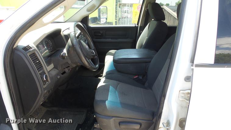 image for item DE2631 2011 Dodge Ram 2500 Quad Cab pickup truck