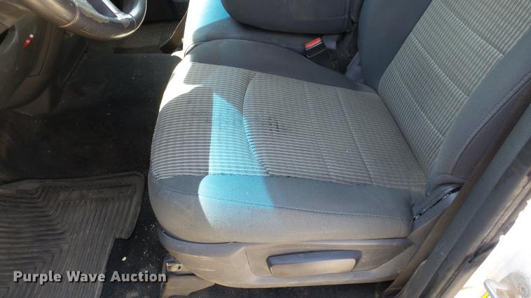 image for item DE2631 2011 Dodge Ram 2500 Quad Cab pickup truck