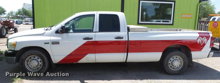 image for item DE2632 2007 Dodge Ram 2500 Quad Cab pickup truck