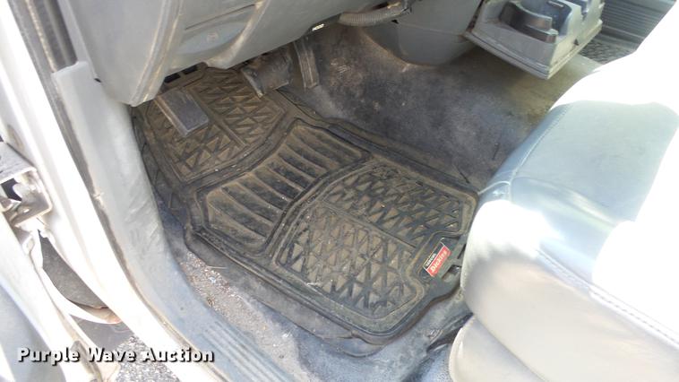 image for item DE2632 2007 Dodge Ram 2500 Quad Cab pickup truck