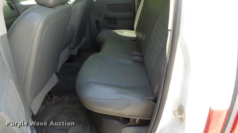 image for item DE2632 2007 Dodge Ram 2500 Quad Cab pickup truck