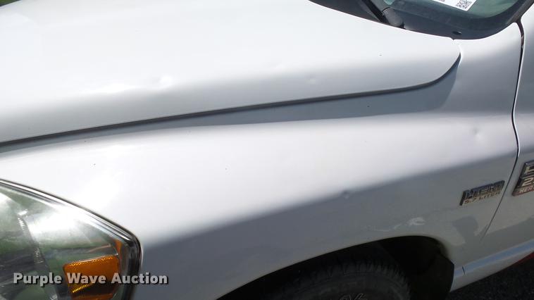image for item DE2632 2007 Dodge Ram 2500 Quad Cab pickup truck