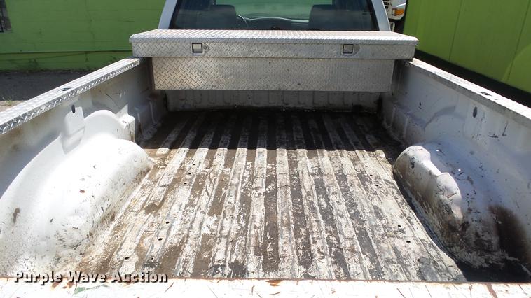 image for item DE2632 2007 Dodge Ram 2500 Quad Cab pickup truck