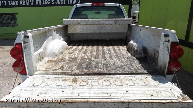 image for item DE2632 2007 Dodge Ram 2500 Quad Cab pickup truck