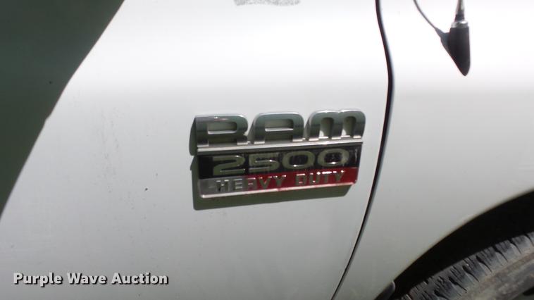 image for item DE2632 2007 Dodge Ram 2500 Quad Cab pickup truck