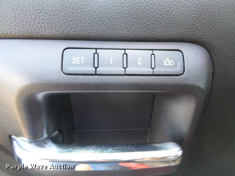 image for item DE3652 2014 GMC Sierra 1500 SLT Crew Cab pickup truck