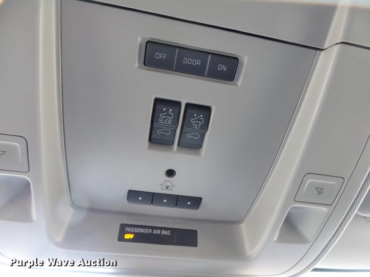 image for item DE3652 2014 GMC Sierra 1500 SLT Crew Cab pickup truck