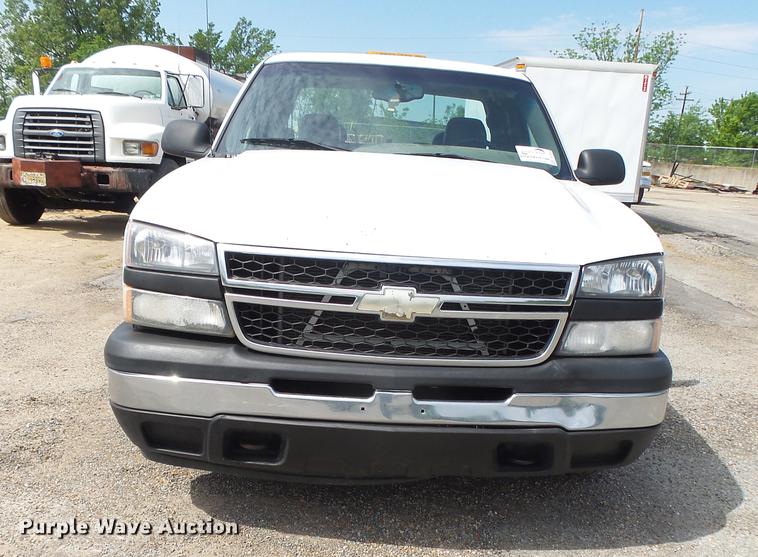 image for item DE3658 2006 Chevrolet Silverado 1500 Ext. Cab pickup truck