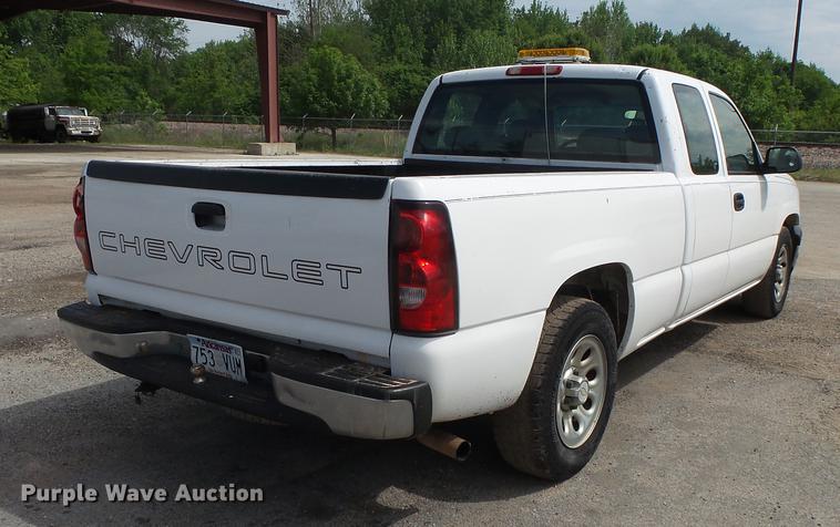 image for item DE3658 2006 Chevrolet Silverado 1500 Ext. Cab pickup truck