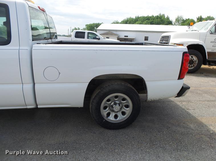 image for item DE3658 2006 Chevrolet Silverado 1500 Ext. Cab pickup truck