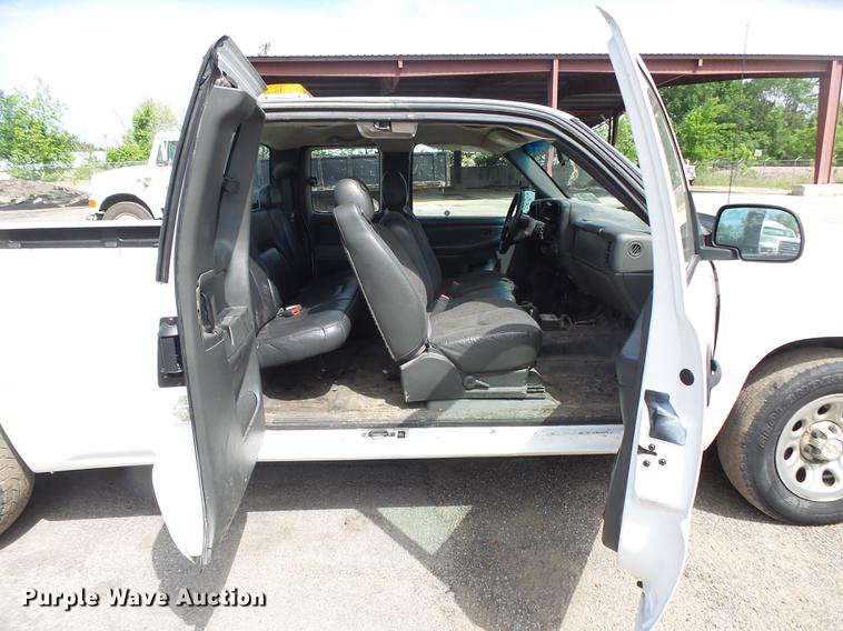image for item DE3658 2006 Chevrolet Silverado 1500 Ext. Cab pickup truck