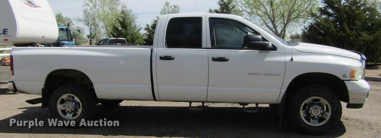 image for item DE6812 2003 Dodge Ram 2500 Quad Cab pickup truck